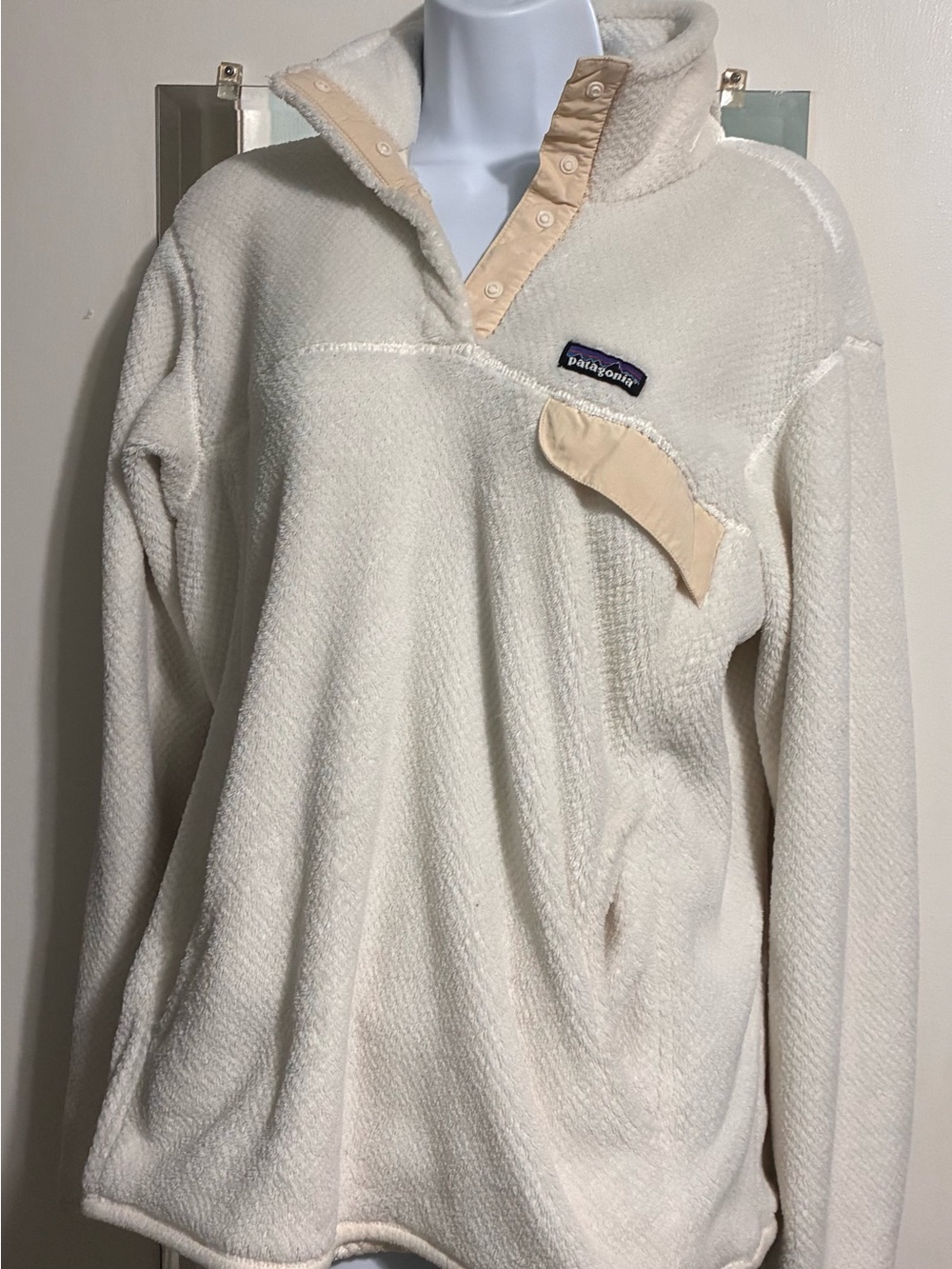 Patagonia Synchilla Cream/tan  Zip-Up Fleece Pullover-size large